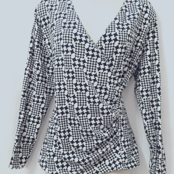 Talbots Geometric Stretch Top Black & White Size 2X Long Sleeve Mock Wrap - Picture 1 of 6